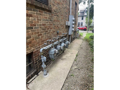 Additional listing photo 4