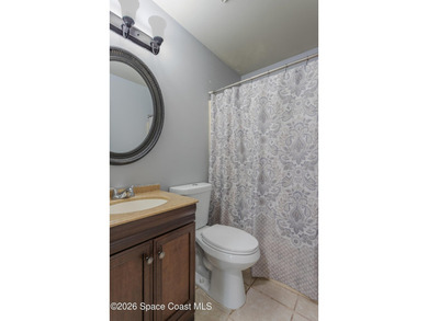 Welcome to this beautifully maintained 3-bedroom, 2 bathroom - photo 17
