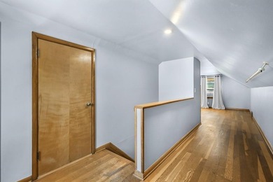 Darling Cape Cod bungalow conveniently located in a friendly - photo 10
