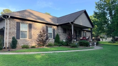 This six year old home is ready for its new owners. A Beautiful - photo 2