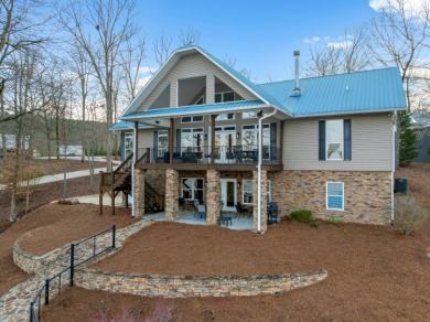 Checks all the boxes well cared for pristine home on a very - photo 4