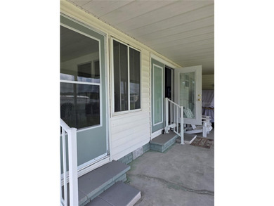 This beautiful 2 bedroom 2 bath home is waiting on your personal - photo 4