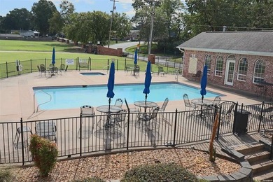 This is living the life in one of Hot Springs' most prestigious - photo 2