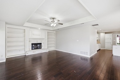 This one is for all you single-story lovers! Some homes just - photo 15
