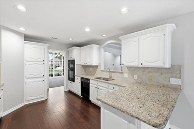 This one is for all you single-story lovers! Some homes just - photo 16