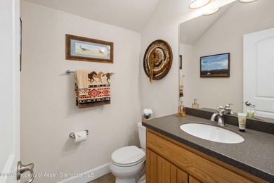This inviting home features panoramic mountain views and a - photo 25