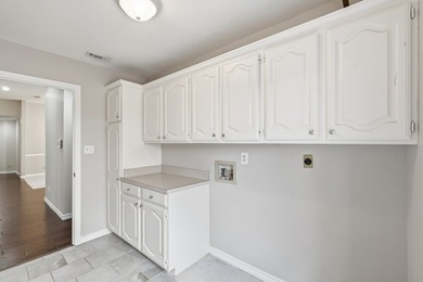 This one is for all you single-story lovers! Some homes just - photo 29