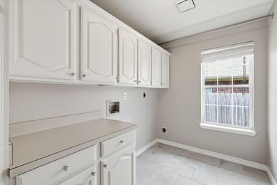 This one is for all you single-story lovers! Some homes just - photo 30