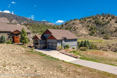This inviting home features panoramic mountain views and a - photo 32