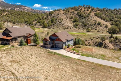 This inviting home features panoramic mountain views and a - photo 33