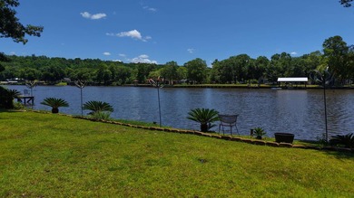 Stunning brick home on Point A Lake. A must-see Waterfront - photo 4