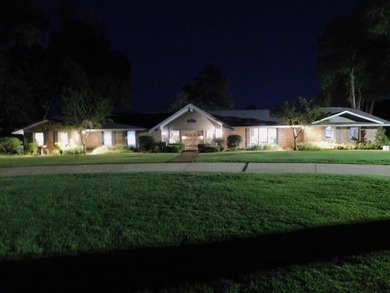 Stunning brick home on Point A Lake. A must-see Waterfront - photo 10