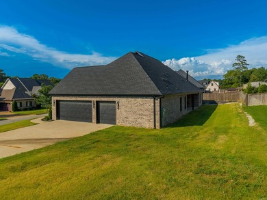 Welcome to refined living in the highly sought-after Arlington - photo 4