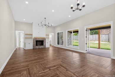 Welcome to refined living in the highly sought-after Arlington - photo 10