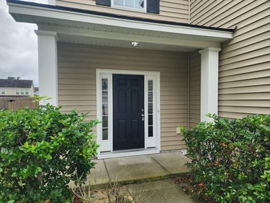 Come see this move in ready home that offers 4 bedrooms, 2.5 - photo 2
