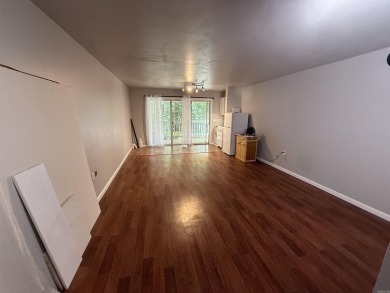 UPDATED STUDIO is ready for your furnishings. New and never used - photo 3