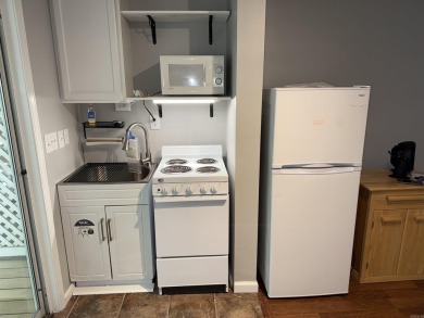 UPDATED STUDIO is ready for your furnishings. New and never used - photo 8