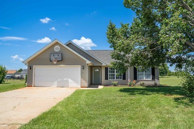 (private lake, pond, creek) Home For Sale in Spartanburg South Carolina