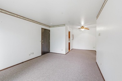Exceptional investment opportunity! This 16-unit apartment - photo 6