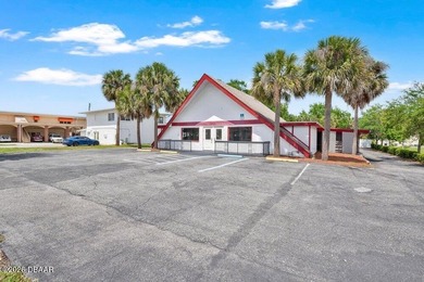 Prime opportunity to bring new life to a well-known former local - photo 2