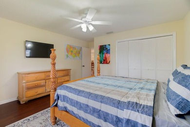 Oversize corner lot 3 bedroom, 2 bath, 2 car garage in Jupiter! - photo 13