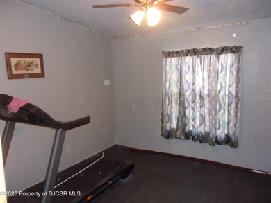 Large Double Wide on outskirts  of Farmington, 4 Bedrooms on