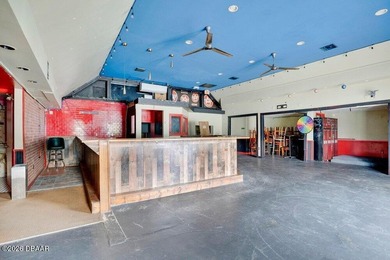 Prime opportunity to bring new life to a well-known former local - photo 5