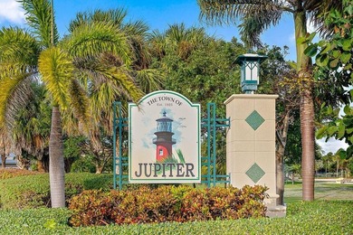 Oversize corner lot 3 bedroom, 2 bath, 2 car garage in Jupiter! - photo 27