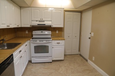 2/2 condo at east of Boca raton. 4th floor, elevators, just - photo 1