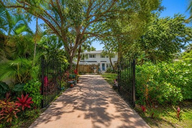 Rare opportunity to own a piece of Lake Worth Beach history in - photo 2