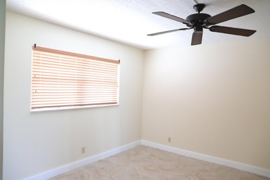2/2 condo at east of Boca raton. 4th floor, elevators, just - photo 3