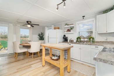 Welcome to life on Forest Lake! Located on a quieter, calmer - photo 4