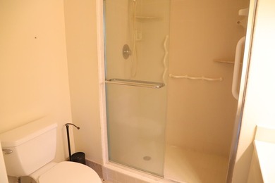 2/2 condo at east of Boca raton. 4th floor, elevators, just - photo 7