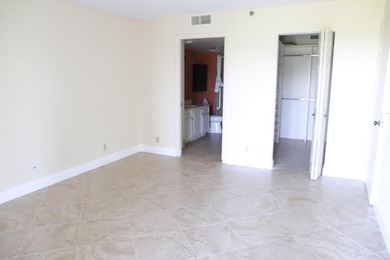 2/2 condo at east of Boca raton. 4th floor, elevators, just - photo 9