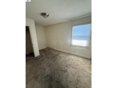 This Richmond property offers a solid opportunity for buyers and - photo 8