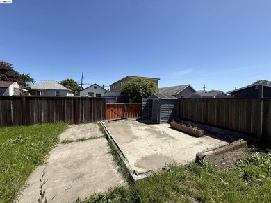 This Richmond property offers a solid opportunity for buyers and - photo 9