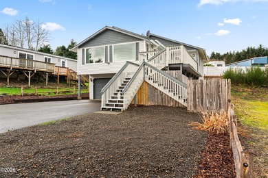 Versatile Devils Lake home with lake views from the living room - photo 3