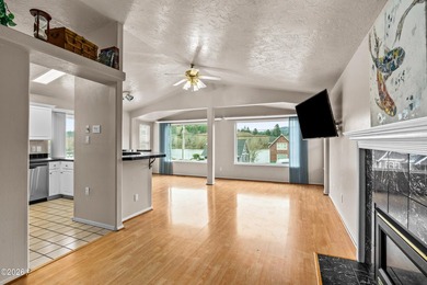 Versatile Devils Lake home with lake views from the living room - photo 6