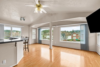 Versatile Devils Lake home with lake views from the living room - photo 10