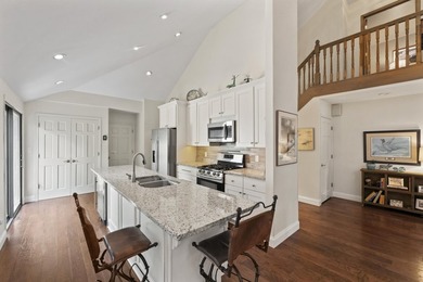 Stunning 2BR, 2.5BA condo offers exceptional privacy with 2 - photo 13