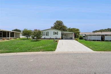 Welcome home to this charming 2-bedroom, 2-bath residence in the - photo 3