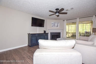Lake Martin living made easy Warm, inviting, and fully - photo 9