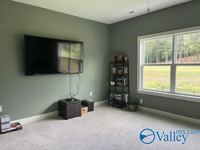 Stunning 4BR/3.5BA home with high-end finishes throughout! Open - photo 19