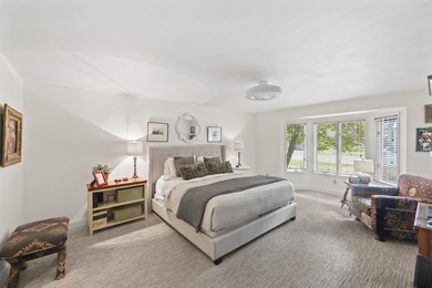 Stunning 2BR, 2.5BA condo offers exceptional privacy with 2 - photo 20