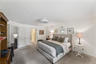 Stunning 2BR, 2.5BA condo offers exceptional privacy with 2 - photo 21