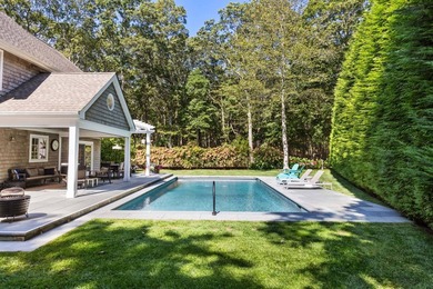 Moments from the heart of Bridgehampton Village's restaurants - photo 25