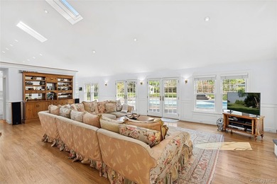 Welcome to 8 East Ridge Ct Westhampton. Set at the end of a - photo 10