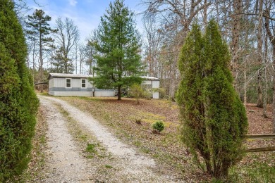 Spain Lake Home For Sale in Sparta Tennessee