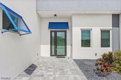 Welcome to this beautifully crafted custom-built home, completed - photo 4