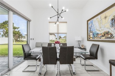 Welcome to this beautifully crafted custom-built home, completed - photo 9